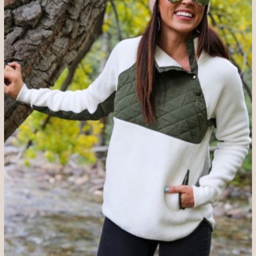 Abercrombie & Fitch Asymmetrical Snap Button Fleece Olive Green Cream Medium